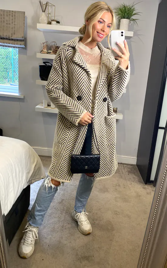 Budget ???? ANGELEYE Fluffy Striped ???? Coat In Cream And Black ???? 4 Budget ???? ANGELEYE Fluffy Striped ???? Coat In Cream And Black ???? - Image 2